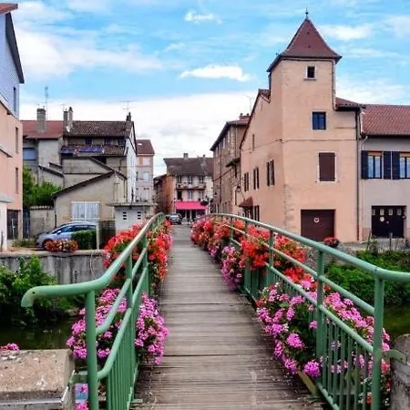 Location Pigeonnier Сasa de vacaciones